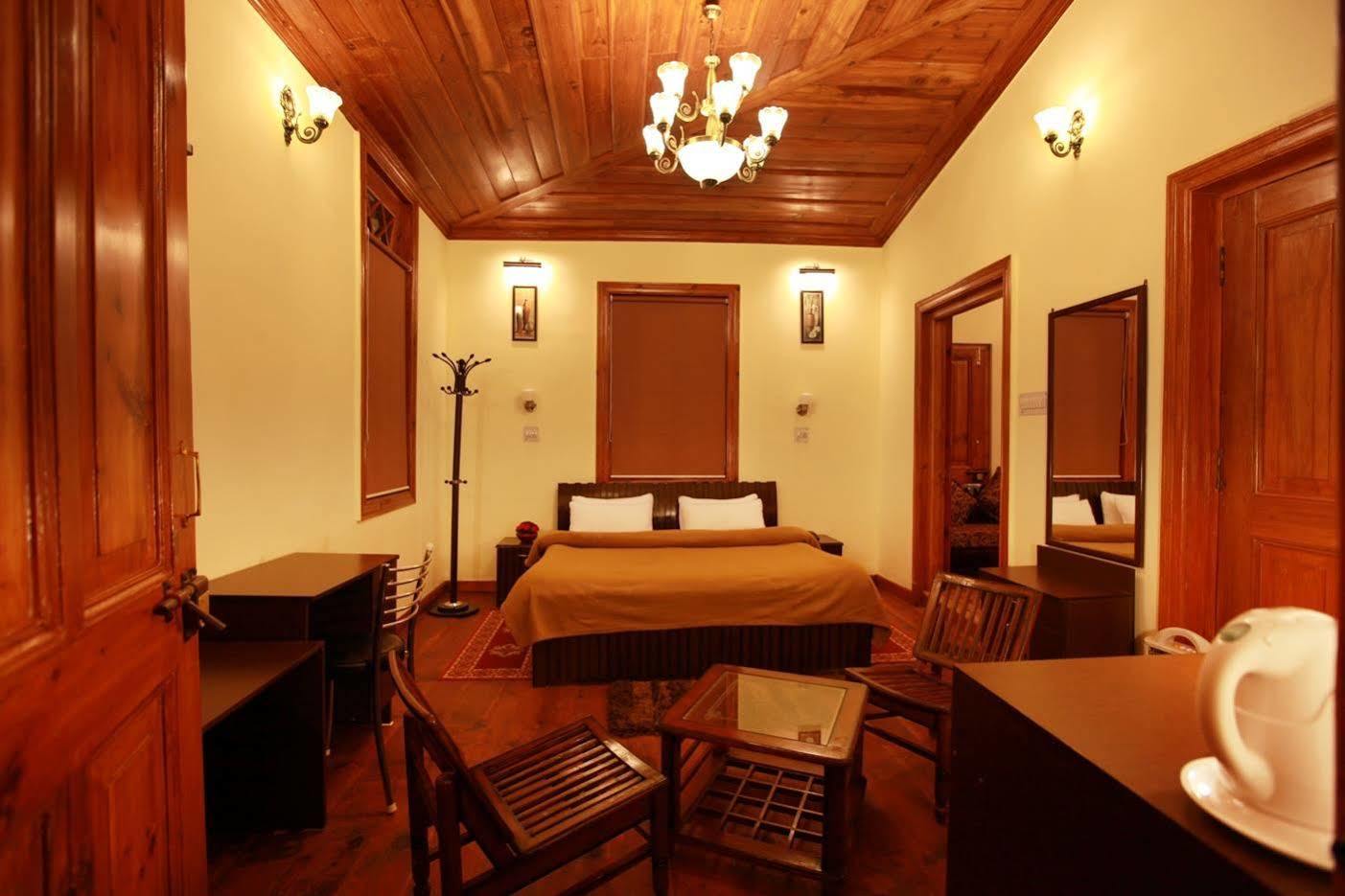 Torrentium Lodge Šimla Exteriér fotografie